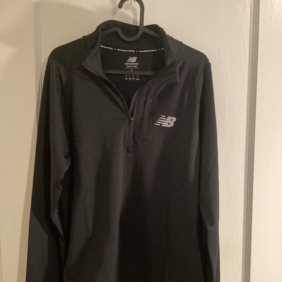 New Balance men’s running light pullover jacket. - Picture 2 of 3